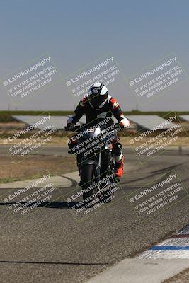 media/Oct-06-2025-2WTD (Mon) [[90522c3a0b]]/B Group/1220pm (Wheelie Bump)/